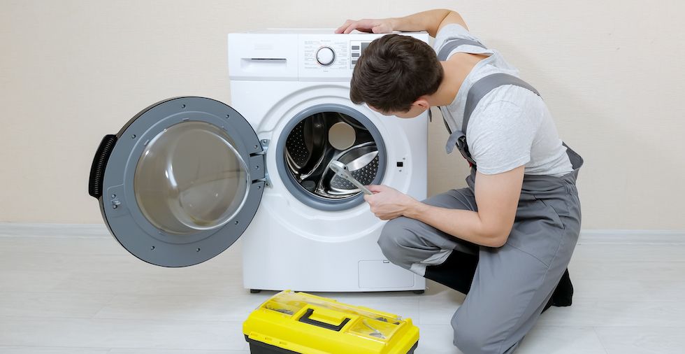 How To Disconnect A Washing Machine (Without Breaking It)