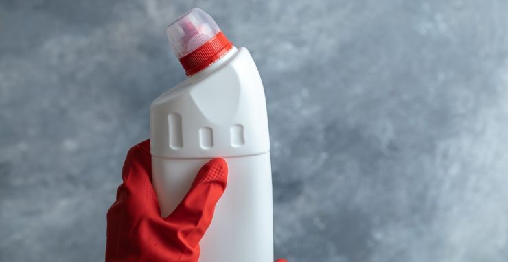 How To Get Bleach Smell Off Your Hands (5 Tips To Try Now!) - Expert ...