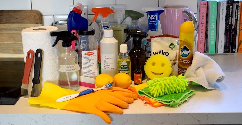 The Ultimate Cleaning Kit (20 Essentials For A Spotless Home)