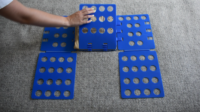 Folding board
