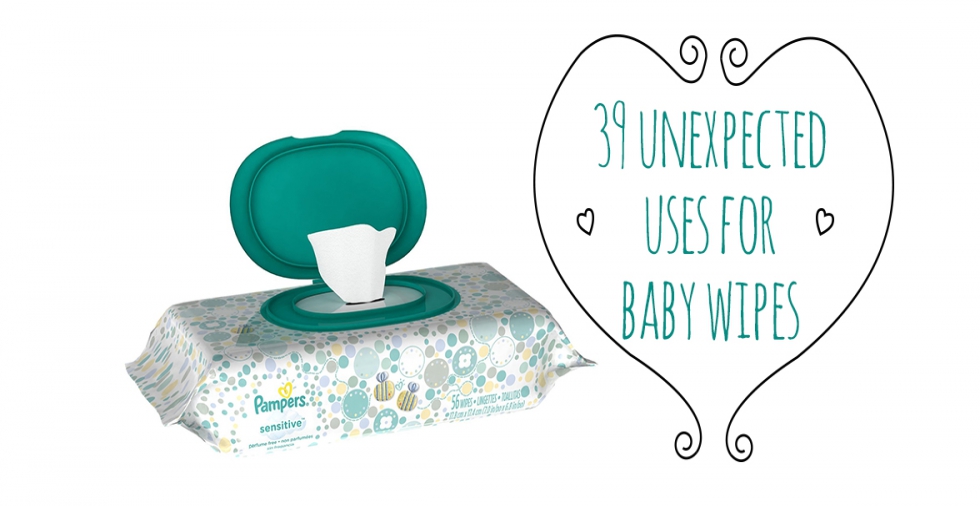 39 Unexpected Uses For Baby Wipes (They're For Adults Too!)