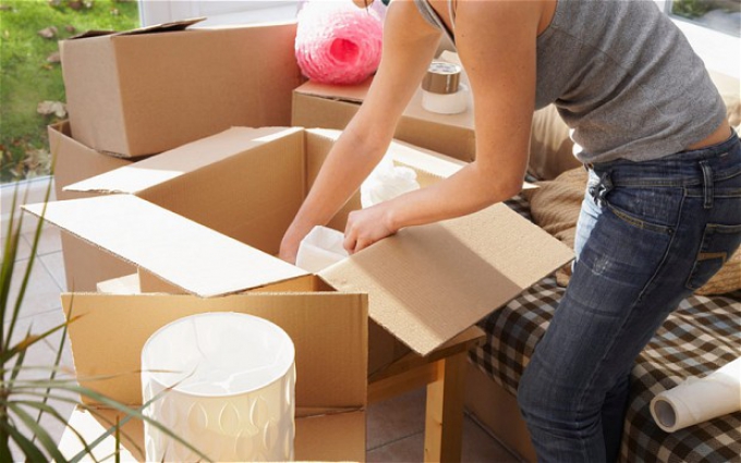 Moving house save money declutter