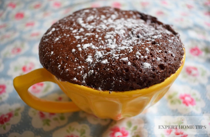 Mug with Avocado cake and icing