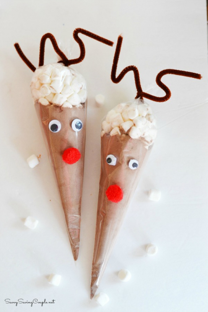 DIY Christmas Gifts Reindeer Cones