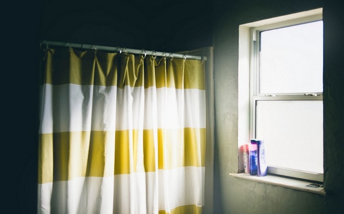 Clean Stripe Curtains in Bathroom