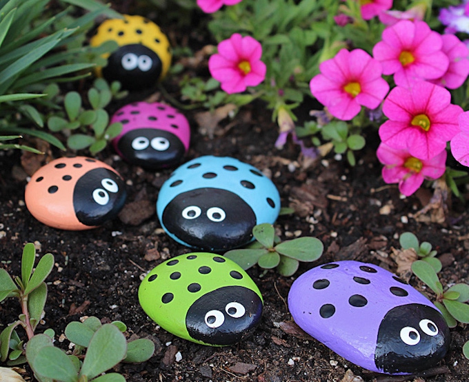 diy garden decor painted rocks