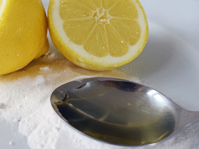 lemon to remove limescale naturally