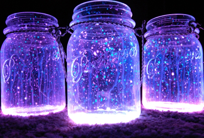 DIY GLOW JARS WITH GLOW STICKS