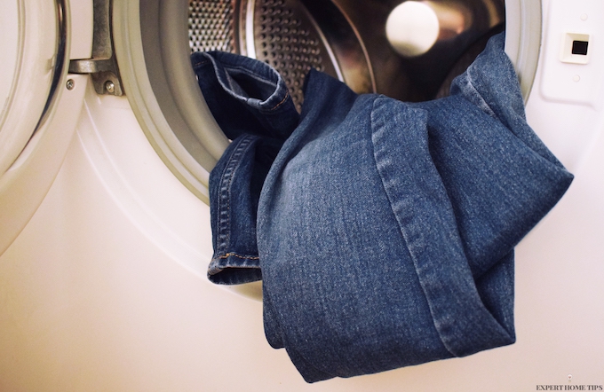 HOW TO PREVENT JEANS FROM FADING IN WASH