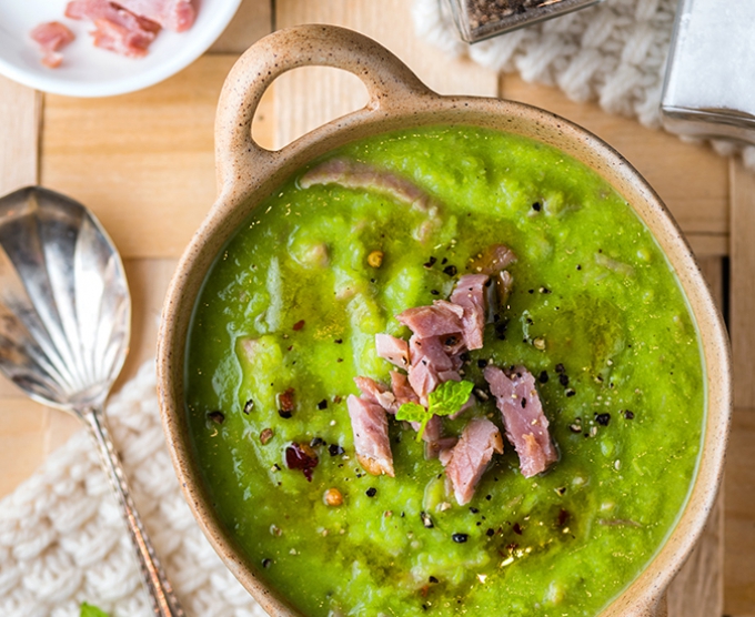 Pea and ham soup with fresh mint