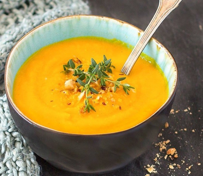 ginger & turmeric carrot winter soup recipe 