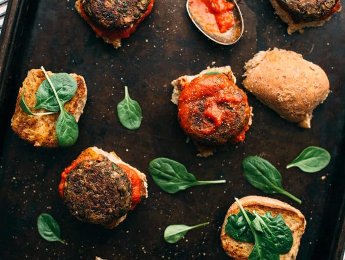 lentil and mushroom meat free burgers