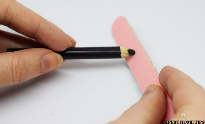 sharpen eyeliner using emery board