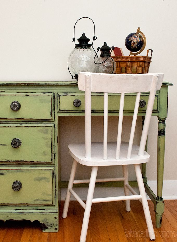 distressed desk using vaseline