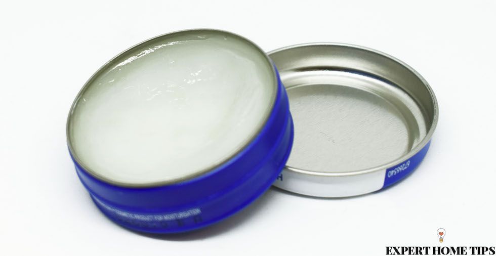 46 FANTASTIC Uses For Vaseline (That Go WAY Beyond Lip Care!)