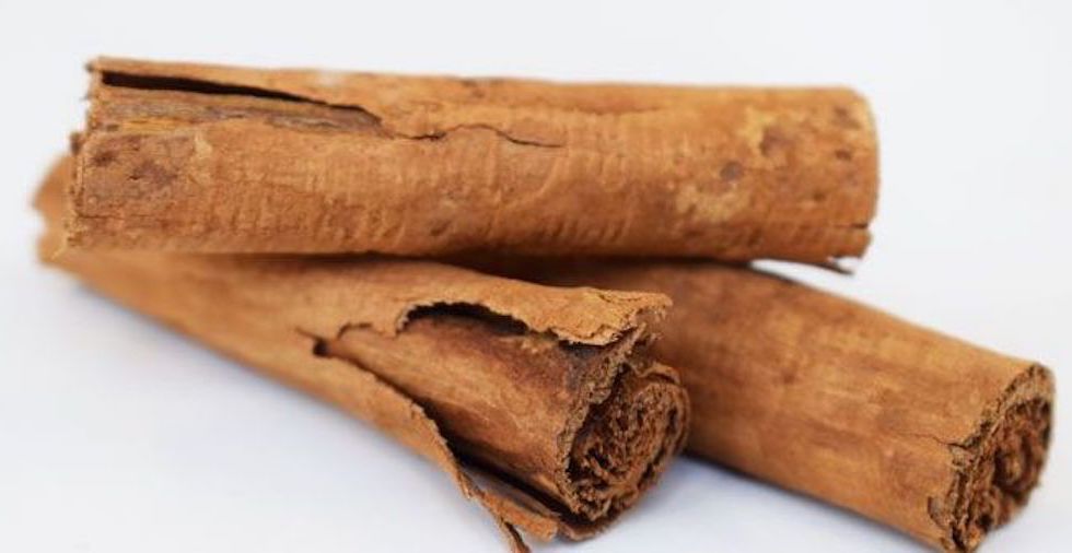 12 Remarkable Health Benefits Of Cinnamon (That Are Backed By Science!)