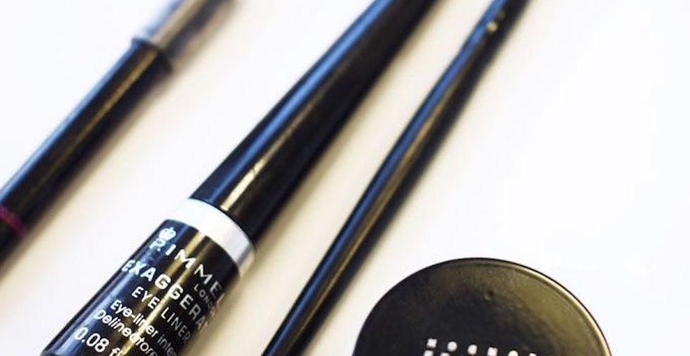 22 Eyeliner Tips You NEED To Try (For The Most Beautiful Eyes Ever!)