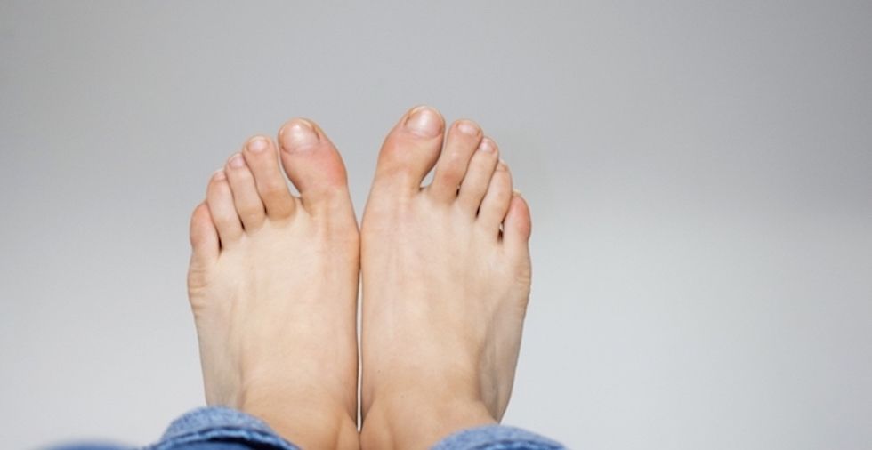 How To Remove Hard Skin & Get Silky Soft Feet (In 5 EASY Steps!)