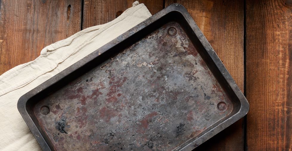 How To Clean Oven Trays (Don't Throw Them Away!)